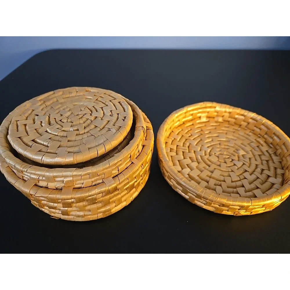 Woven Rattan Wicker Round 6 Coasters Set in Woven‎ Basket